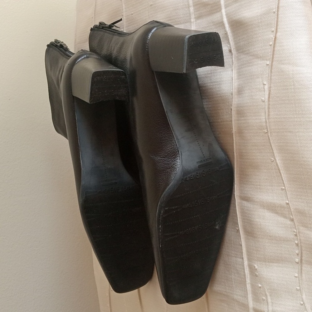 On hold Stuart Weitzman Boots - Picture 6 of 8